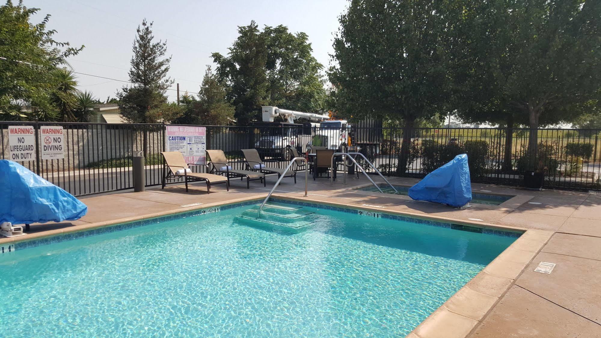 Best Western Plus Delta Inn & Suites Oakley Экстерьер фото