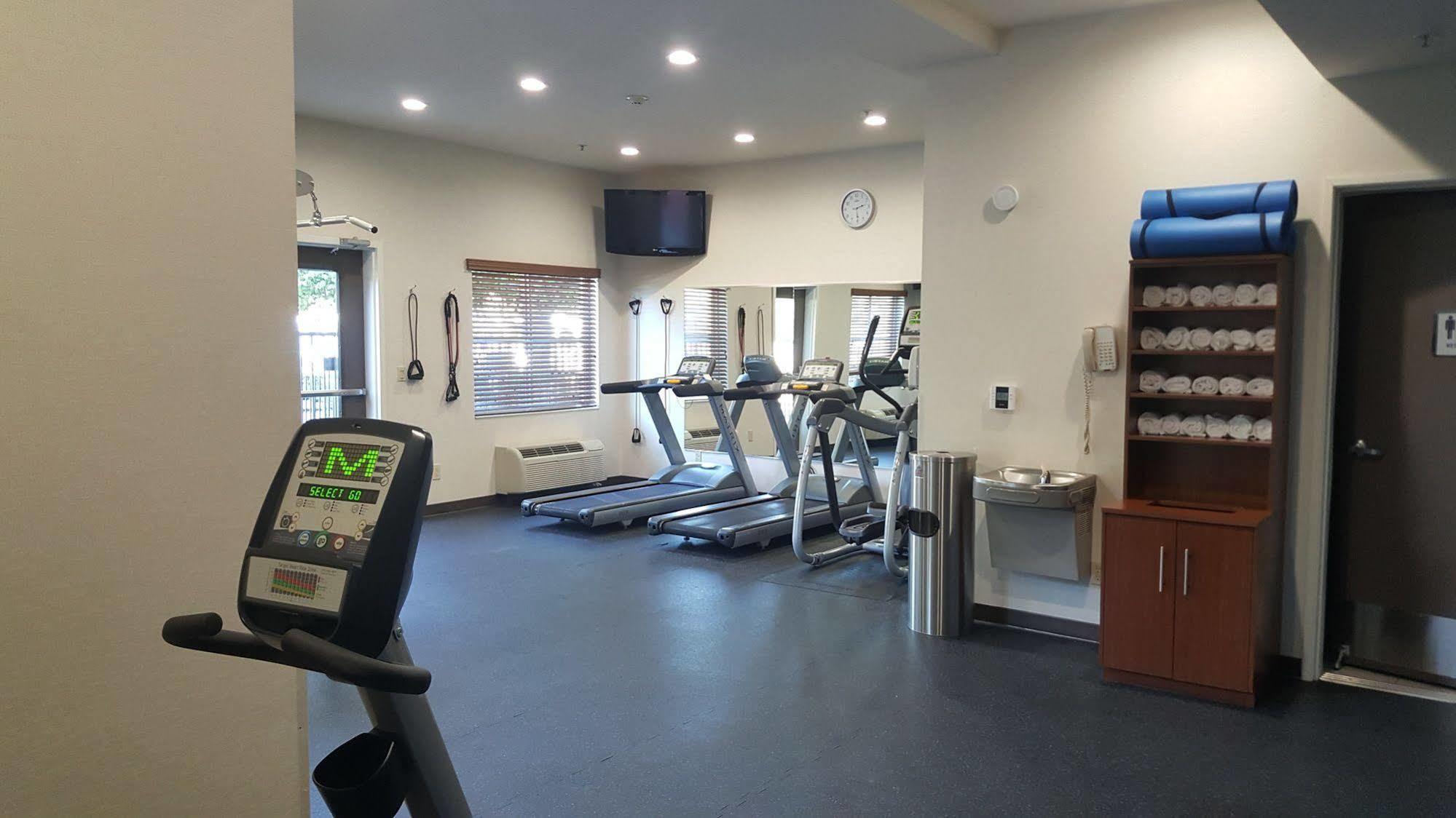 Best Western Plus Delta Inn & Suites Oakley Экстерьер фото