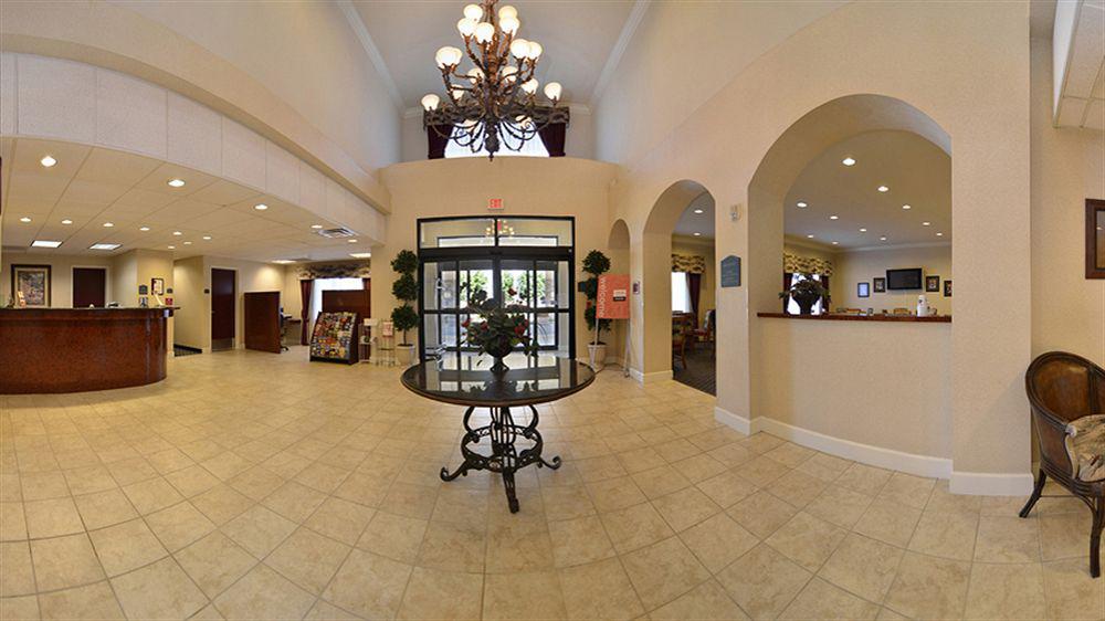 Best Western Plus Delta Inn & Suites Oakley Экстерьер фото
